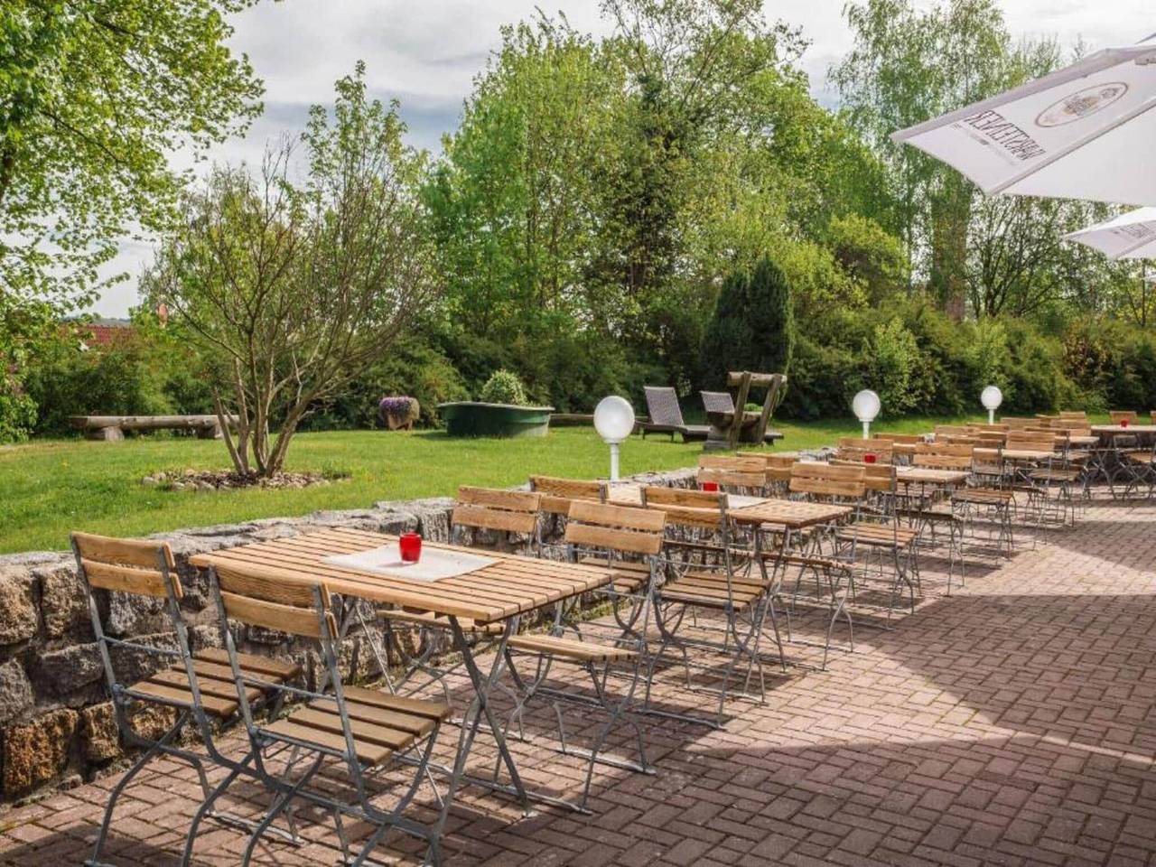 Ganze Wohnung, Rollstuhlgerechtes Zimmer im Kaiserhof Feldberg in Feldberger Seenlandschaft, Mecklenburg-Strelitz