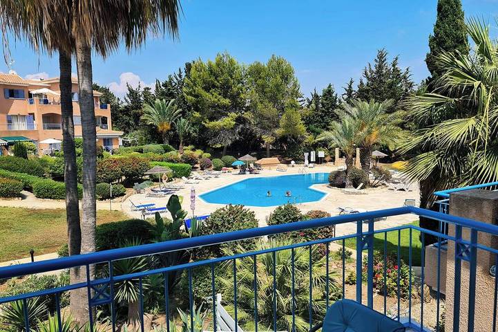 Villa pour 5 personnes, avec terrasse ainsi que jardin et piscine - 1