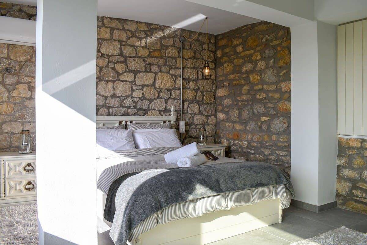Coastal Stone Hideaway with Stunning Scenery, foto 12