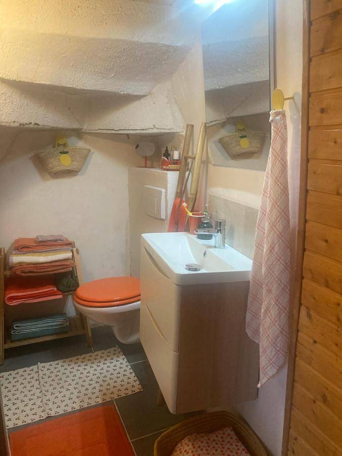Appartement entier, One-Bedroom Apartment in La Turbie, Côte méditerranéenne (France)