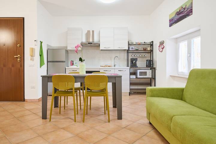 Entire apartment, Apartment 'La Casa Di Mia' in Piombino in Piombino, Etruscan Coast