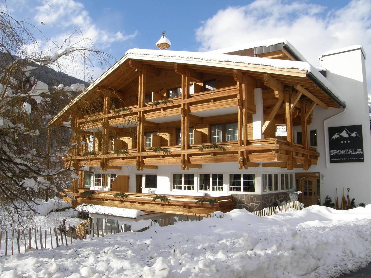 Dreibettzimmer, mit Frühstück in Stubaier Alpen, Sölden (Österreich)