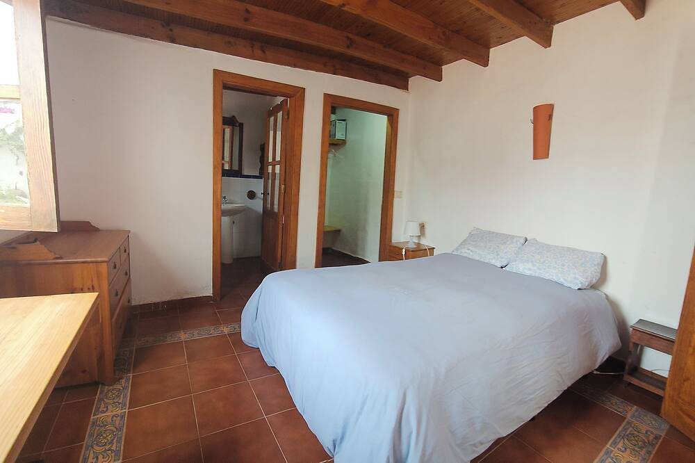 Lanzarote: Habitación amplia con baño privado en casa terrera in Tahiche, Teguise