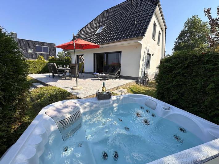 Ferienhaus für 8 Personen, mit Pool und Seeblick sowie Garten und Sauna, mit Haustier in Göhren-Lebbin - 4