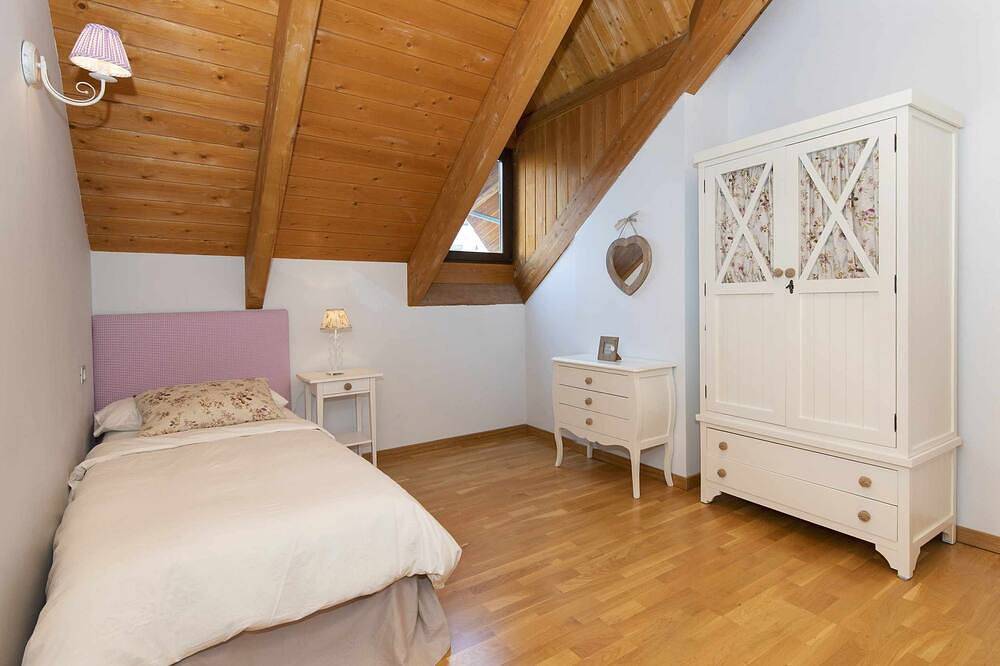 Appartement entier, Refugio del Roble by Bevalle in Panticosa (Ski), Panticosa