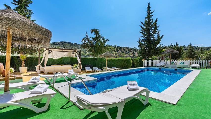 Casa rural para 18 personas, con balcón/terraza, Se admiten mascotas en Montefrío - 2