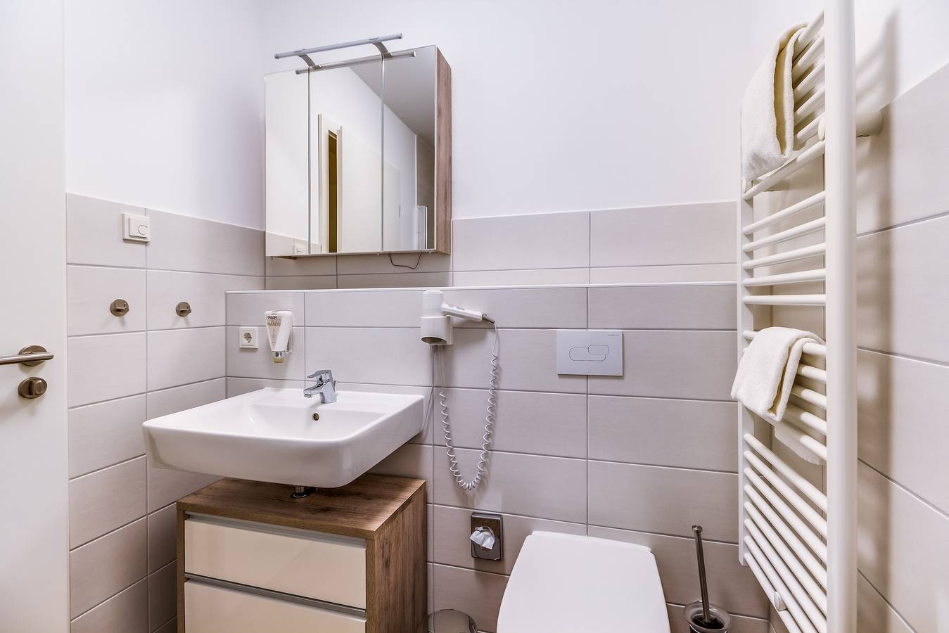 Ganze Ferienwohnung, Lagovida Piratennest (a) am Störmthaler See in Großpösna, Leipziger Neuseenland