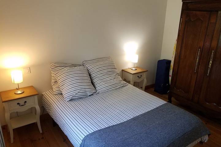 Location de vacances pour 5 personnes, avec jardin et terrasse à Bellegarde - 2