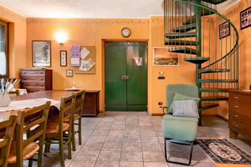 Casa Vacanza per 10 Persone in Sinio, Langhe, Foto 4