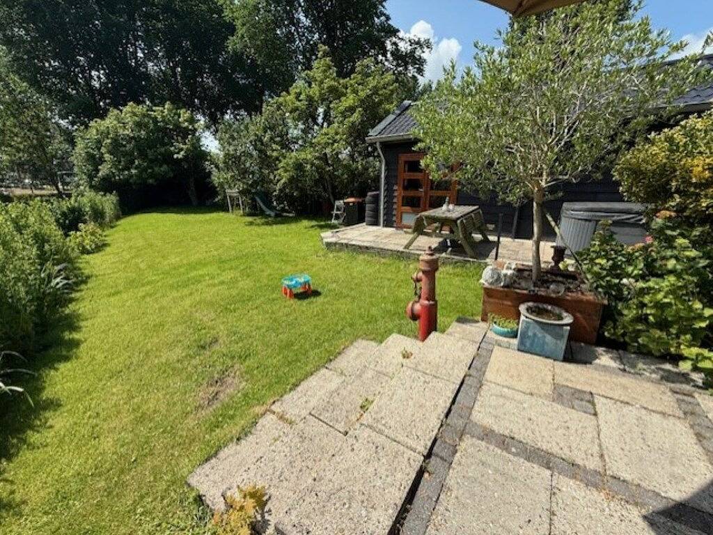 Ferienhaus in Andijk mit Schwimmbecken in Ijsselmeer