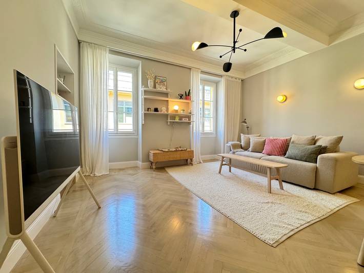 Gîte pour 7 personnes, avec balcon dans Place Massena - 2