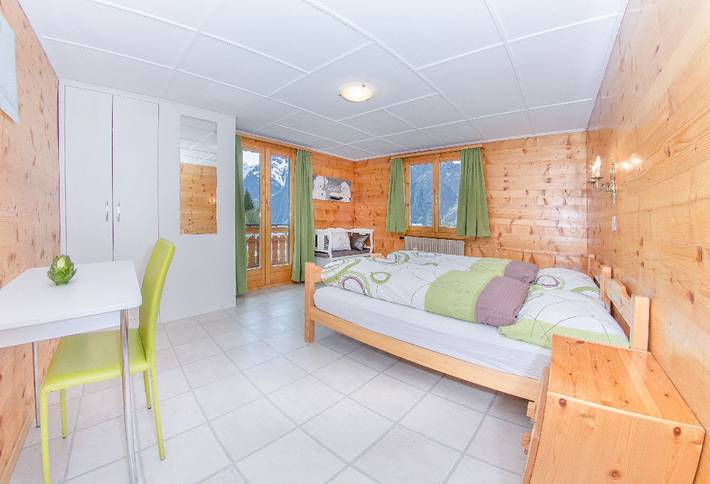 Gîte pour 6 personnes, avec balcon, adapté aux familles à Grächen - 2