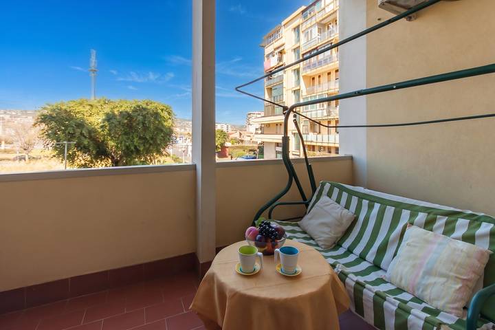 Ferienwohnung für 6 Personen, mit Balkon und Kinderpool