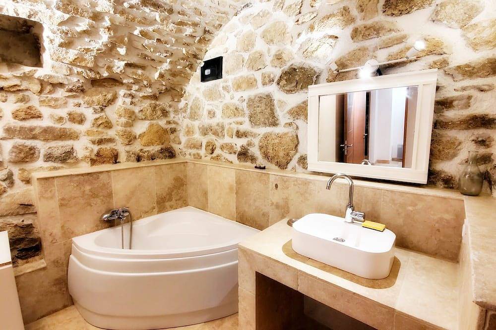 Ganze Wohnung, 4 Calme, Jardin, Plage 6kms in Aregno, Calvi und Umgebung