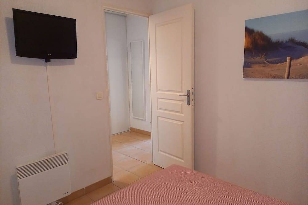 Appartement entier, Entre mer et pinèdecarro petit village de pêcheur sur la côte bleue, ses plages in Carro, Martigues