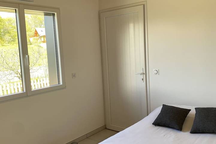 Gîte pour 4 personnes, avec jardin à Chabottes - 2