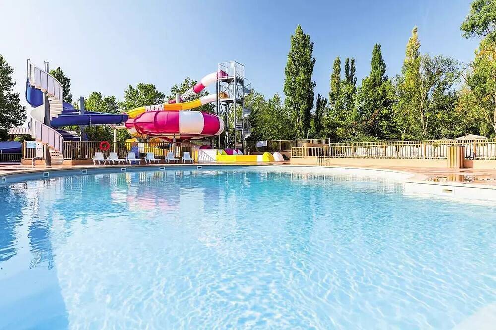 Campsite Le Val de Durance **** - Mobil-home Classic 3 rooms 4 people air conditioned in Cadenet, Parc naturel régional du Luberon