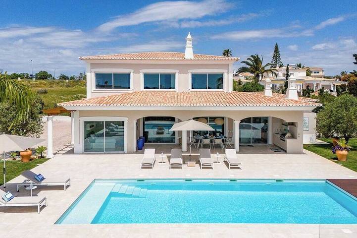 Villa für 8 Personen, mit Garten und Terrasse - 1