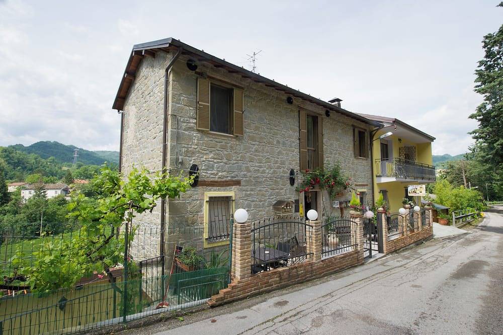 Consigliato per week-end “Relax & Benessere”, Ristorante a due passi. in Roccafluvione, Parco nazionale dei Monti Sibillini