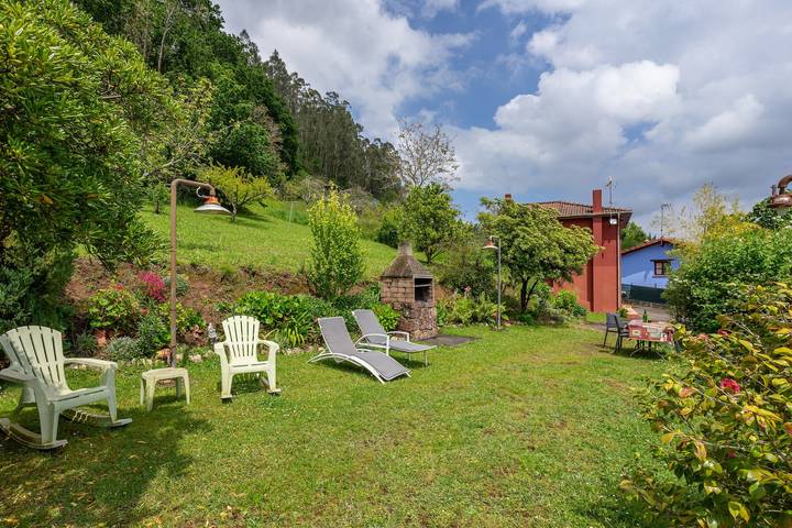 Casa rural para 4 personas, con Balcón y Jardín