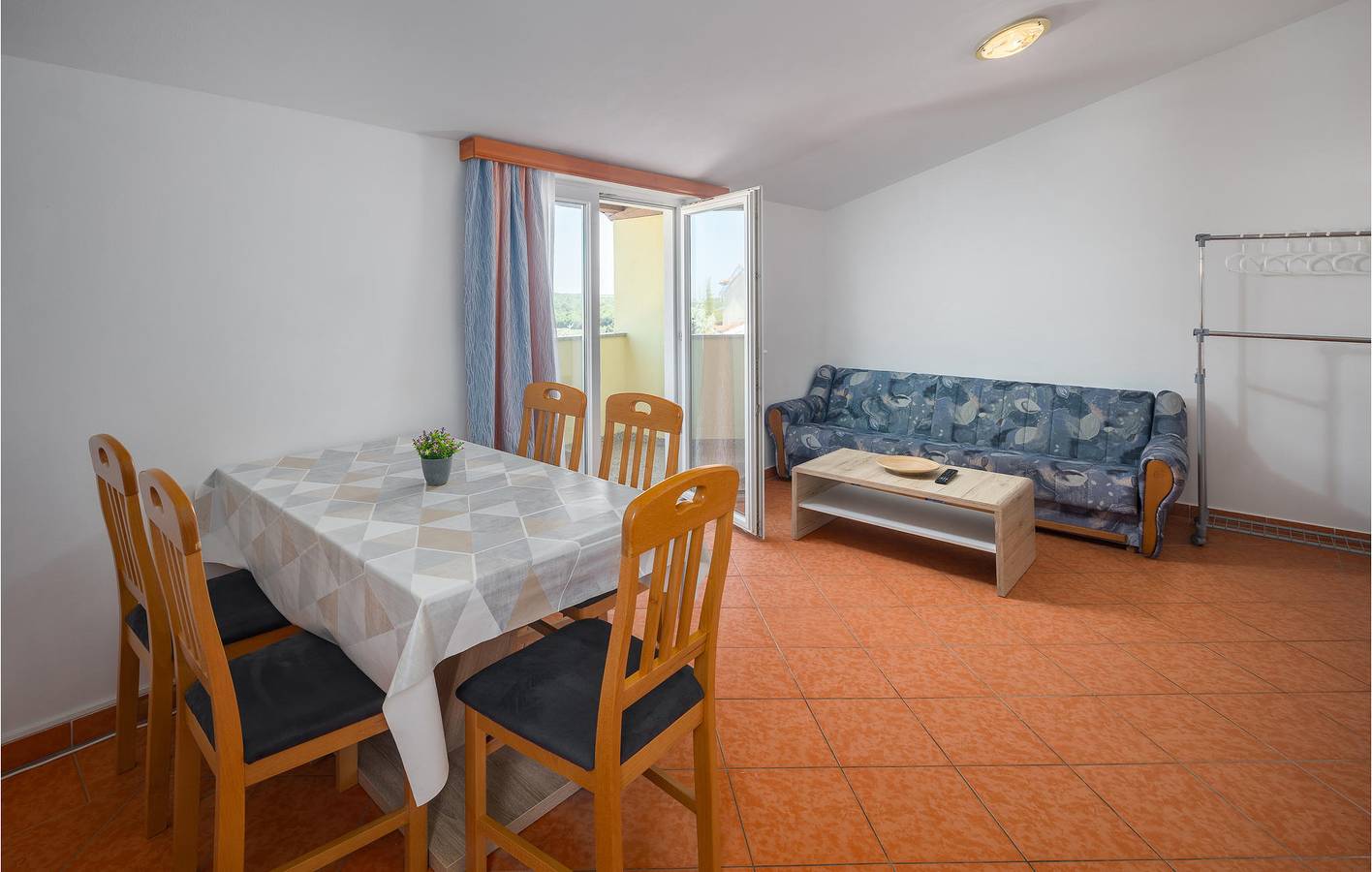 Ganze Ferienwohnung, Ferienwohnung für 5 Personen mit Terrasse in Mugeba, Porec und Umgebung