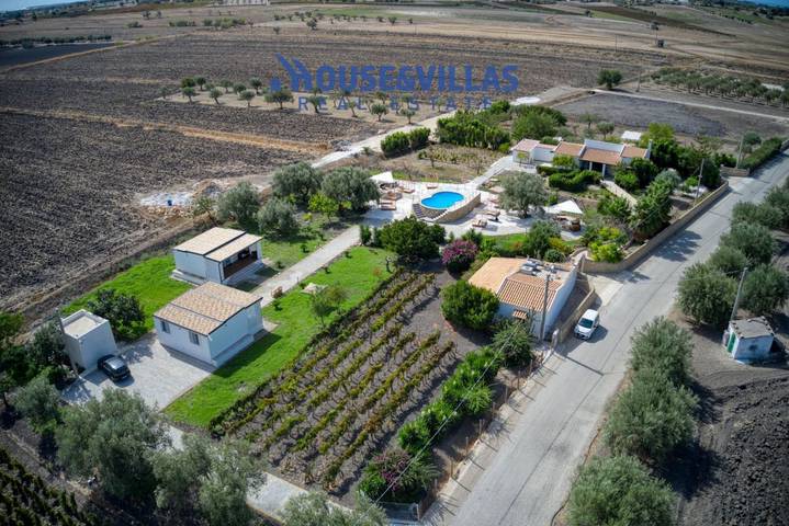 Bungalow für 4 Personen, mit Pool und Garten auf Sizilien - 3