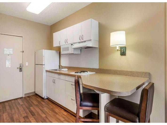 Apartamento entero, 1 cama king size | No fumadores, cocina in Vernon Hills (Illinois), Condado de Lake (IL)