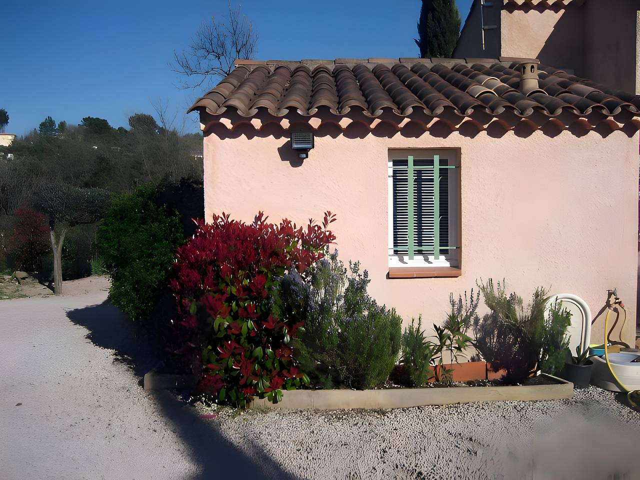 Guest Room "Chrisama" with Shared Pool, Wi-Fi, and Air Conditioning in Flayosc, Draguignan region