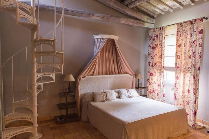 Agriturismo per 2 persone, con Terrazza e Giardino nonché Piscina e Panorama a Viterbo