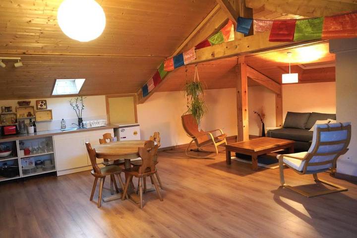 Gîte pour 4 personnes, avec jardin à Verrens-Arvey - 2