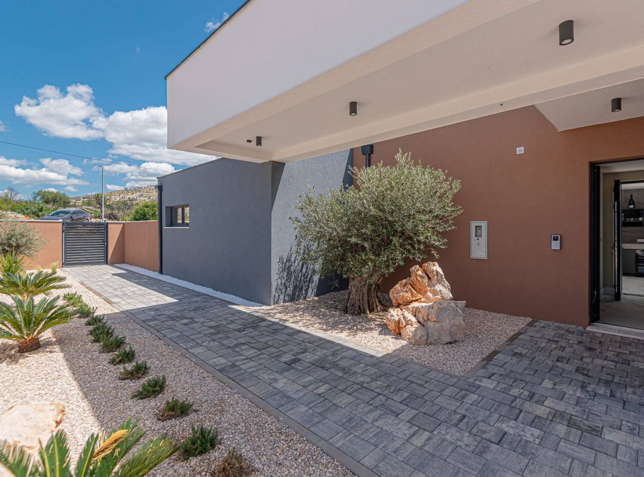 Four Bedroom Villa Šimun Zaton with Sea View and Private Pool in Raslina, Šibenik-Knin