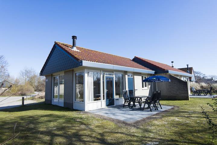 Bungalow für 4 Personen, mit Balkon/Terrasse und Terrasse auf Texel - 2