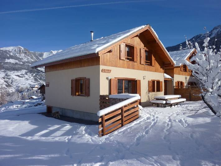 Maison pour 32 personnes, avec Jacuzzi ainsi que Jardin et Bassin pour enfant à Les Orres