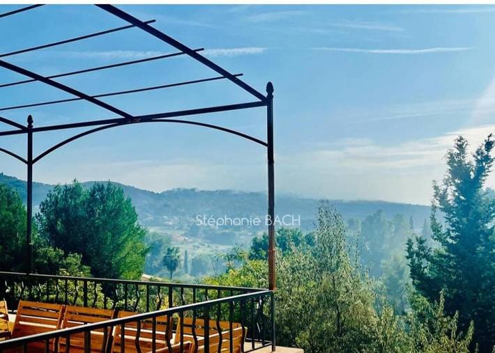 Chambre d’hôte pour 2 personnes, avec Terrasse ainsi que Jardin et Vue à Le Castellet - 4