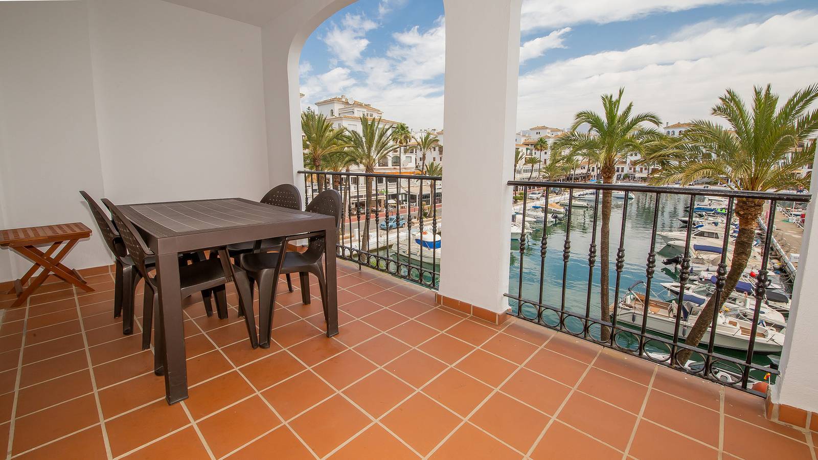 Entire apartment, Marina Real 124 in Puerto de la Duquesa, Manilva