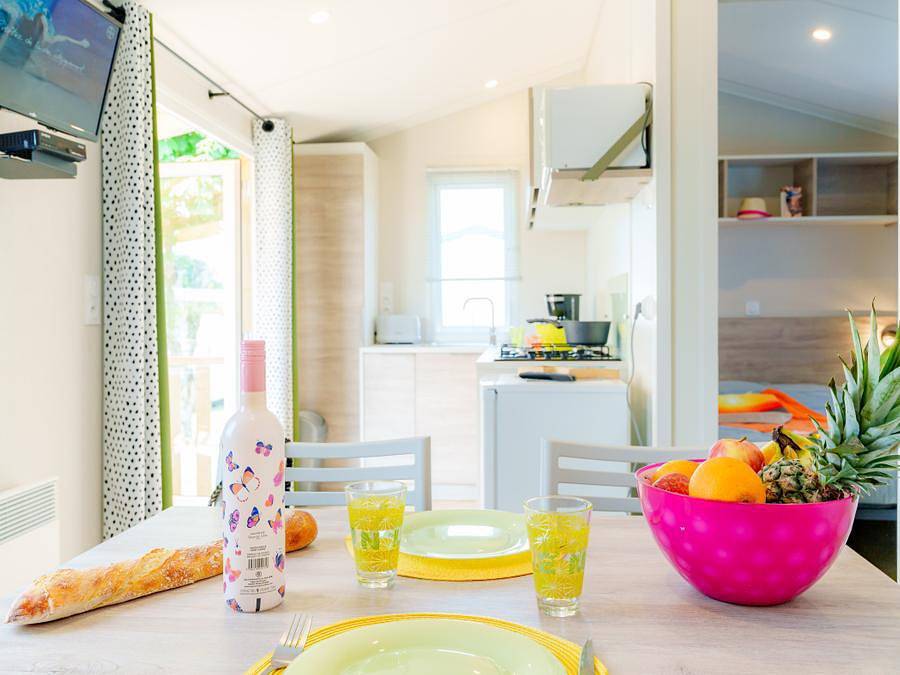 Camping du Vieux Château - Mobilheim 2 personen - Mobilheim Escale 20m² - 1 Schlafzimmer + Fernseher in Saint-Michel-Chef-Chef, Côte de Jade