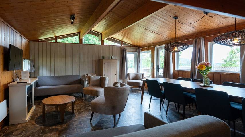 Chalet pour 8 personnes, avec Balcon et Terrasse ainsi que Jardin et Bassin pour enfant dans Région wallonne
