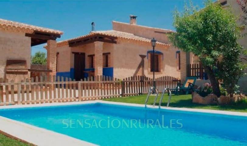 Casa rural para 4 personas, con terraza además de vistas y piscina en Ossa de Montiel - 2