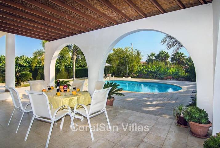 Location de vacances pour 6 personnes, avec vue ainsi que jardin et piscine, animaux acceptés à Coral Bay - 4