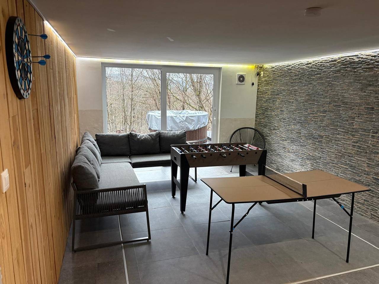 Chalet in het bos met Nordic bad in Odeigne, Manhay