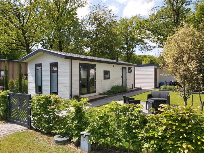 Camping voor 4 personen, with tuin and zwembad as well as terras in Provincie Utrecht