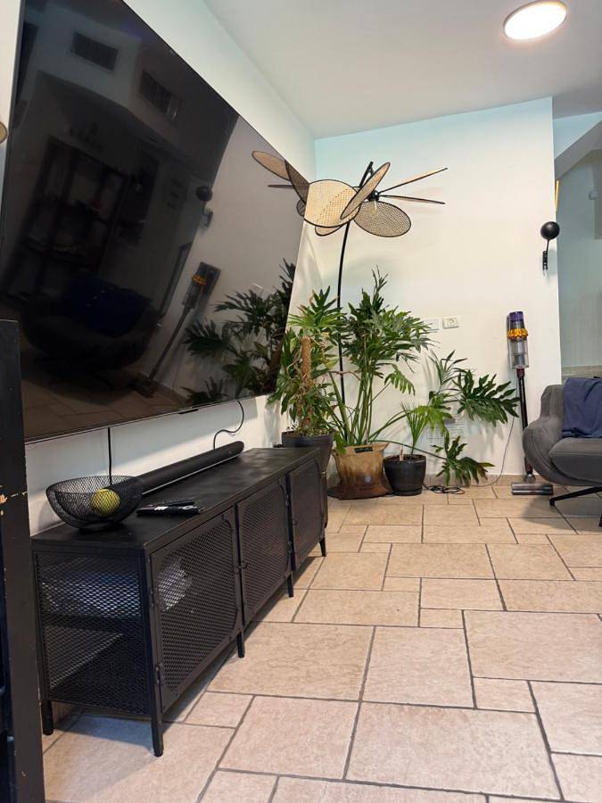 Location de vacances pour 6 personnes, avec balcon et vue ainsi que piscine et sauna dans Cesaree - 4