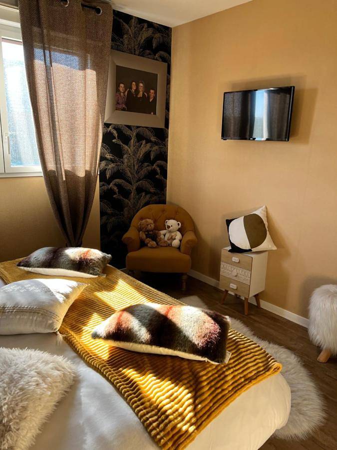 Maison d’hôte pour 2 personnes, avec Terrasse et Jardin ainsi que Piscine et Vue dans l' Eure - 2