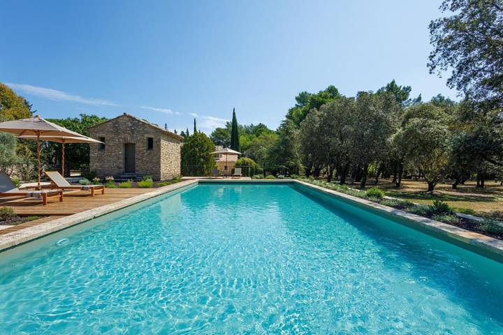 Maison d’hôte pour 2 personnes, avec jardin et terrasse ainsi que vue et piscine à Uzès - 4