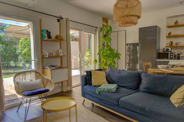 Villa for 3 Guests in Saint-Paul-Trois-Châteaux, Auvergne-Rhône-Alpes, Picture 2
