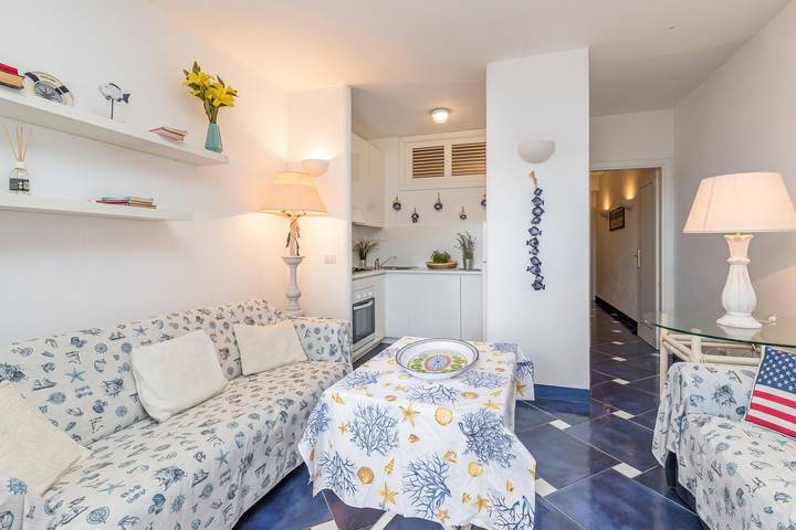 Gîte pour 6 personnes, avec terrasse dans Loiri Porto San Paolo - 4