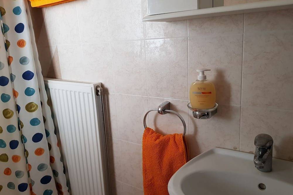 Ganze Wohnung, Sunrise 3 Apartment - Beautifully Located Air Conditioned 1 Bedroom Above Beach in Xiropigado, Kynouria