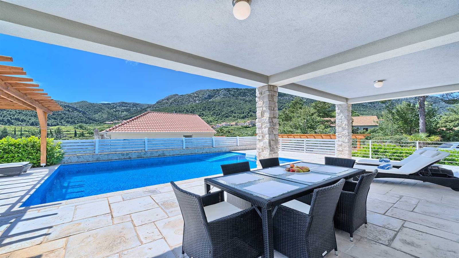 Villa Caprice - mit Pool und Spa für 10 Gäste auf der Insel Hvar in Pitve, Hvar