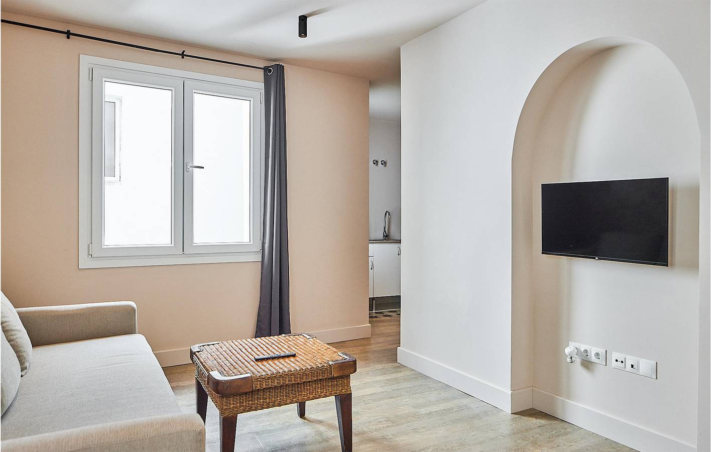 Entire holiday apartment, Luxury Apartment with Pool and Beach Access in Cadiz Old Town, Cádiz