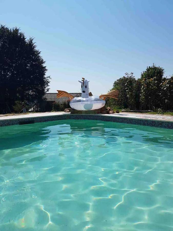 Maison de vacances pour 5 personnes, avec terrasse ainsi que piscine et jardin, animaux acceptés
